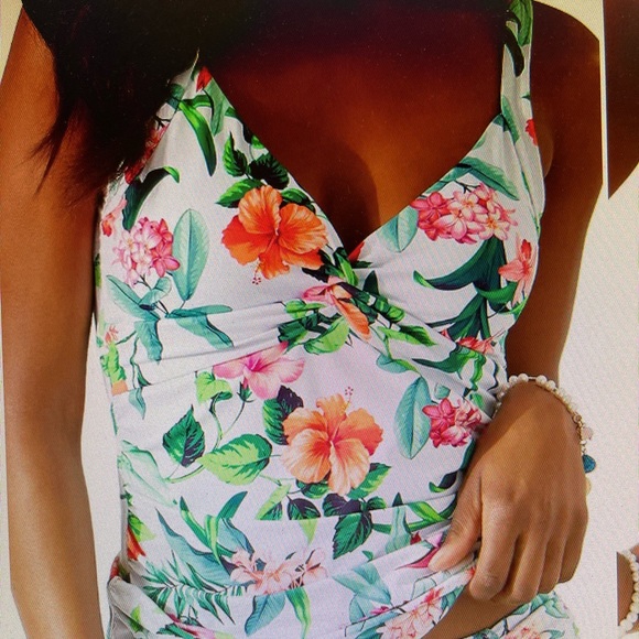 Tommy Bahama Tropi-Calling tankini and twist in high waist bikini bottoms - Picture 7 of 7